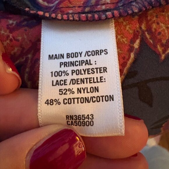 Van Heusen Floral Crochet Blouse. Size M. - Picture 10 of 10